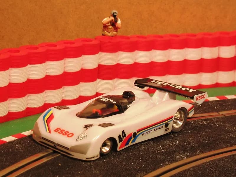 Peugeot 905