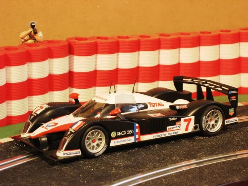 Peugeot 908