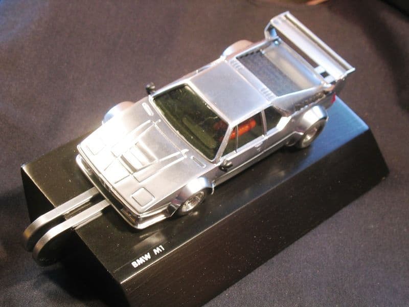 BMW M1 Plata