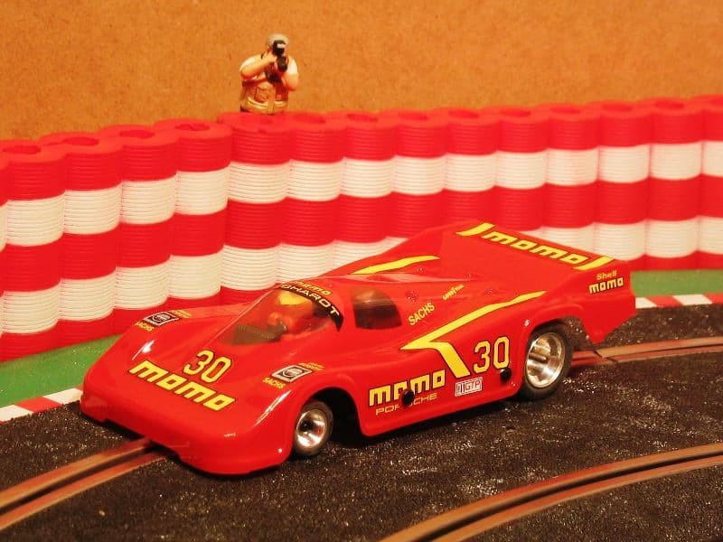 Porsche 962-C Momo