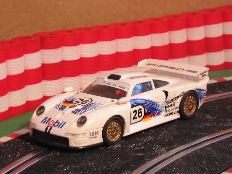 Porsche 911 GT1 Le Mans 97