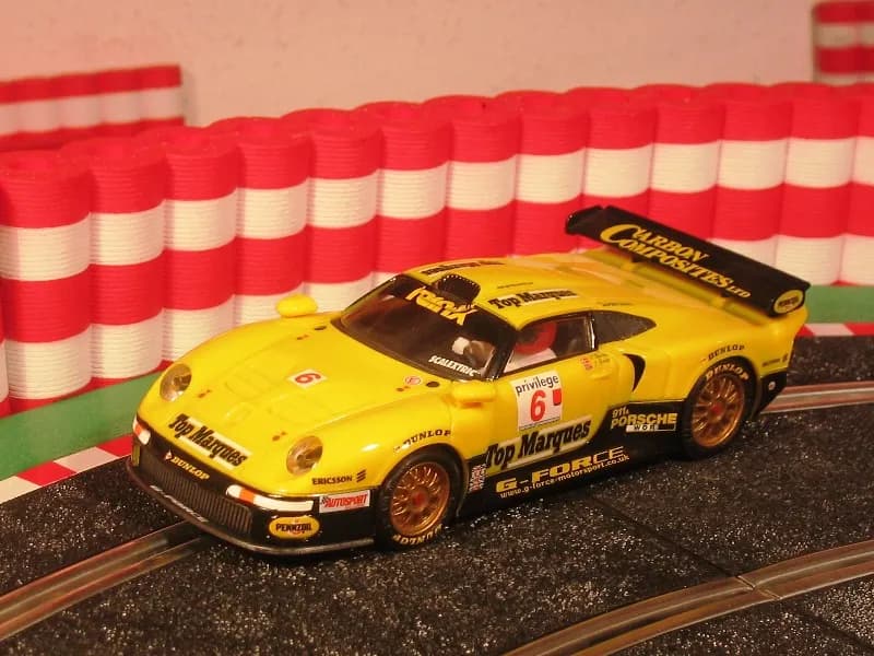 Porsche 911 GT1