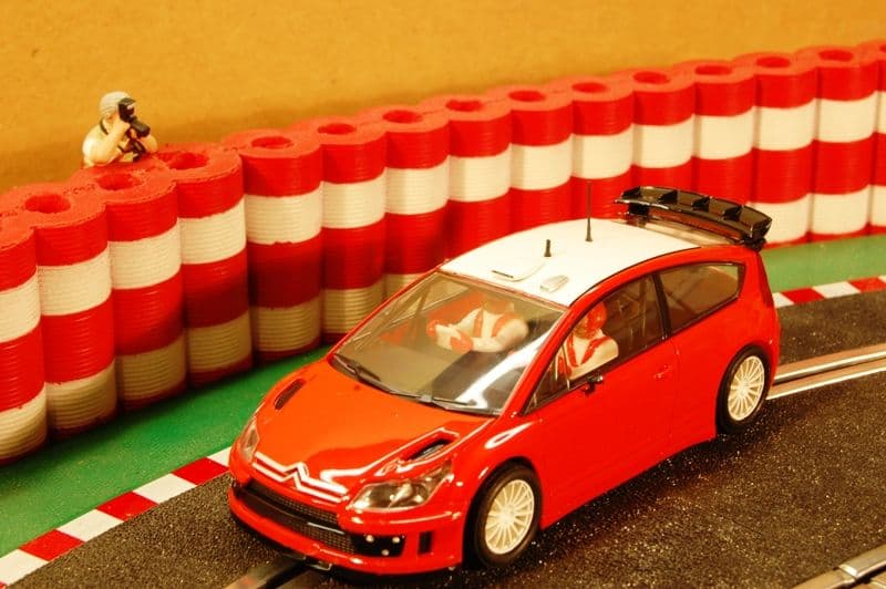Citroën C4 Red & White colour