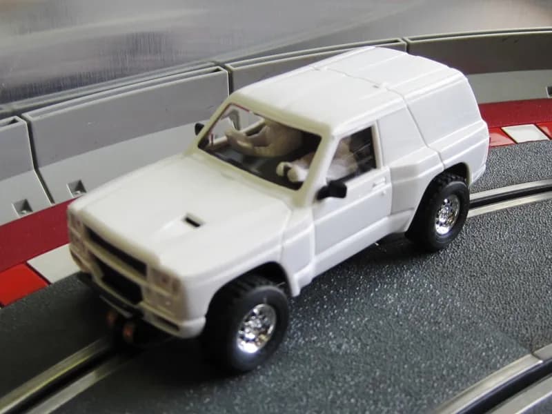 Nissan Patrol MAS SLOT (Blanco) sin decoracion