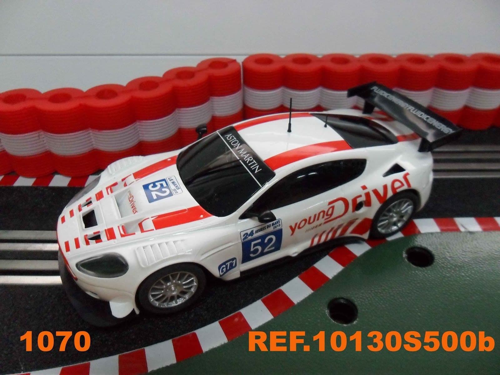 Aston Martin DBR9