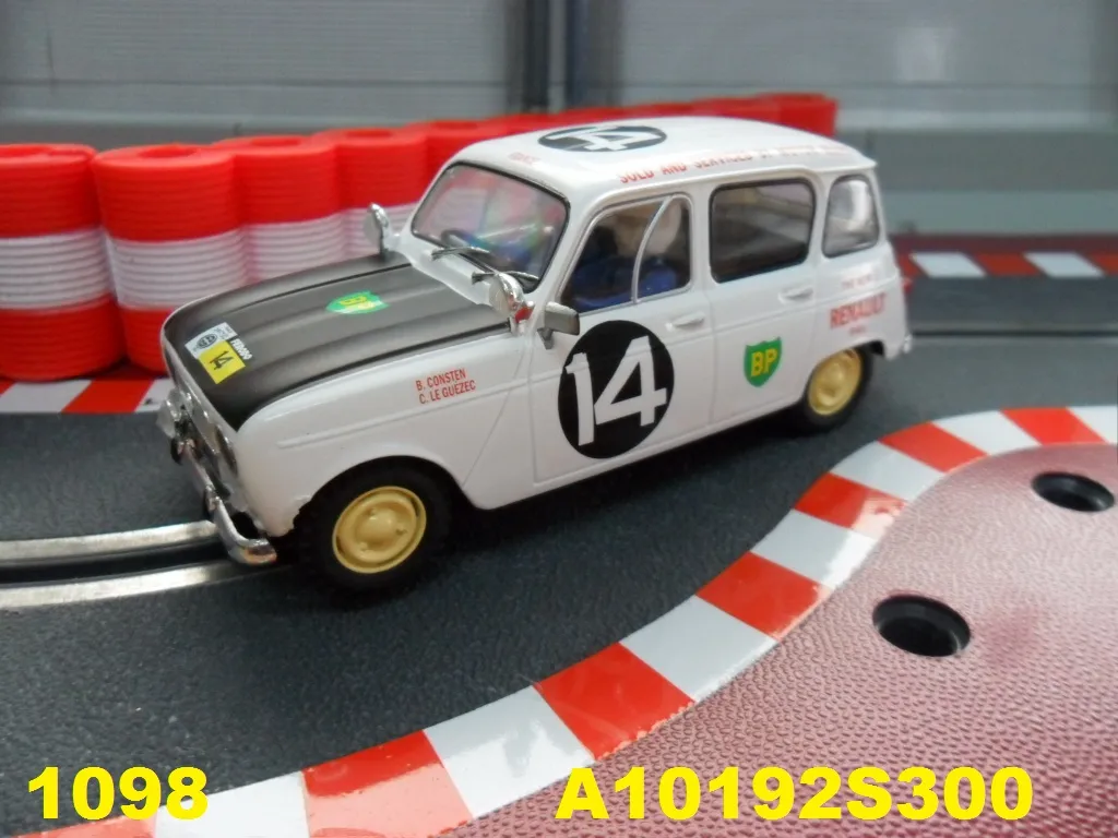 Renault 4L EAST AFRICAN SAFARI