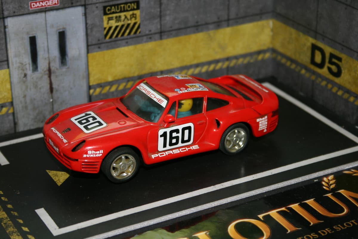 Porsche 959 Rojo Con Luces